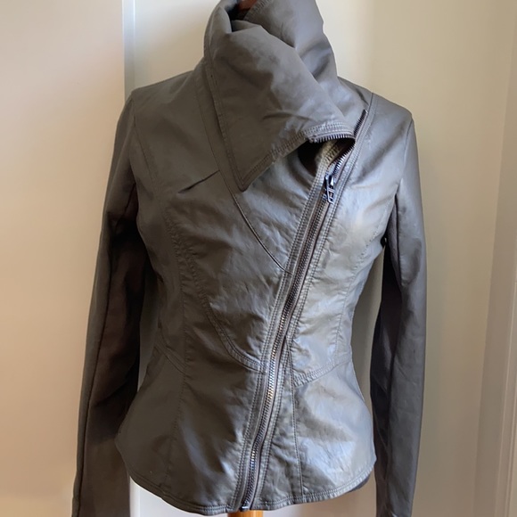 Blank NYC Moto Jacket - Picture 3 of 13